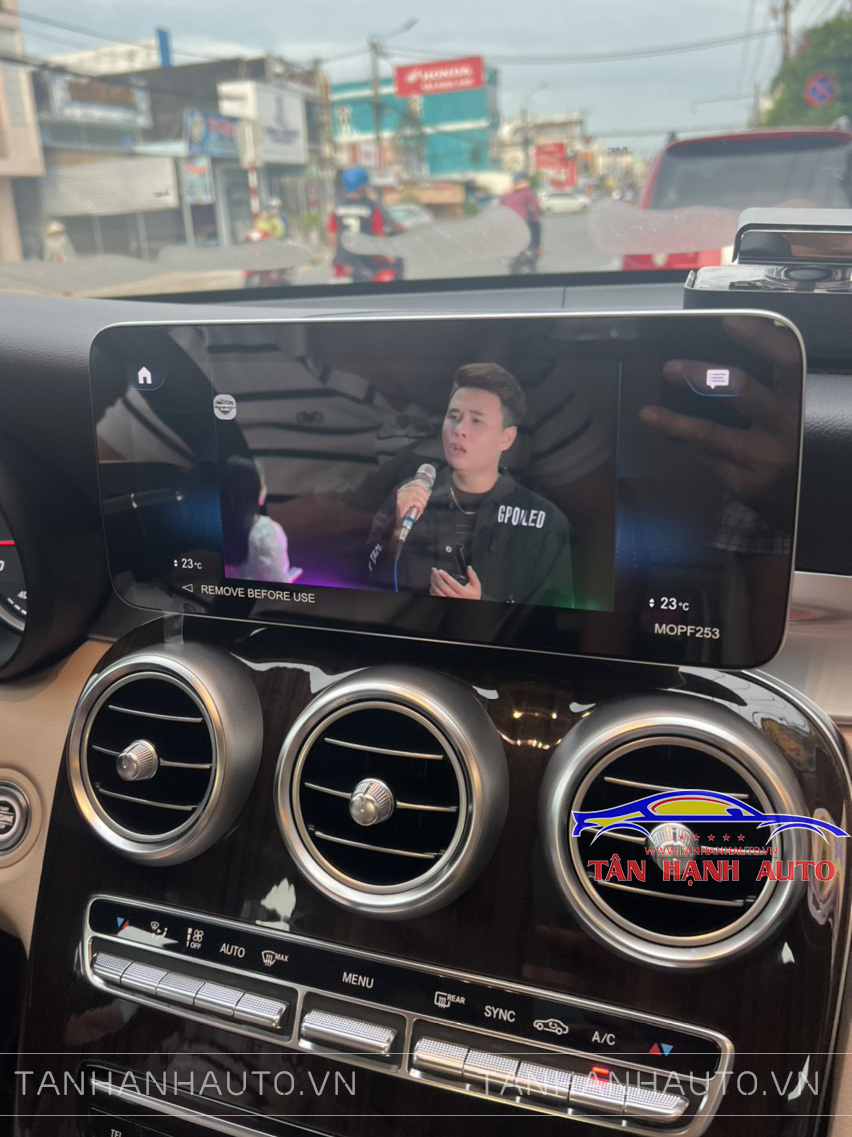 lắp android ô tô max 22 lắp Mercedes C300 2022 tại tại Tân Hạnh Auto